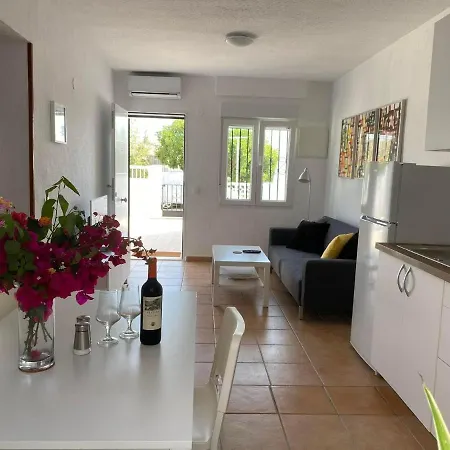 בית נופש Modern And Airy *