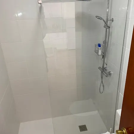 Modern And Airy בית נופש *